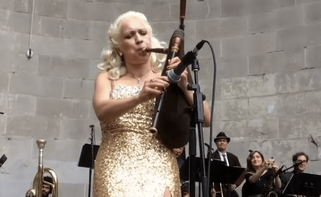 Playing-the-Blues-with-The-Bagpipes-Watch-Swedens-Queen-of.pngfit10242C630ssl1 Playing the Blues with The Bagpipes: Watch Sweden’s Queen of Swing, Multi-Instrumentalist Gunhild Carling