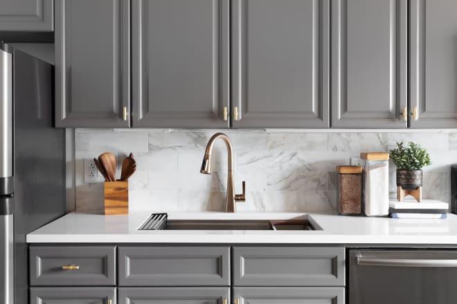 5 Kitchen Hardware Trends on Their Way Out (and the One Here to Stay)
