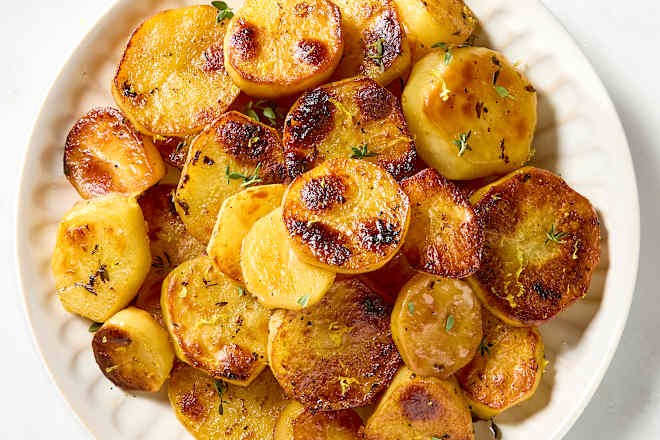 The One Ingredient That Makes Roasted Potatoes 100x Better (I Keep a Jar in My Pantry at All Times)